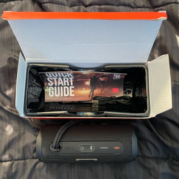 JBL FLIP 6 Portable Waterproof Speaker - Black - Picture 15 of 16